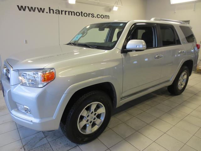 2010 Toyota 4RUNNER SR5 4WD 2010 Toyota 4RUNNER SR5 4WD