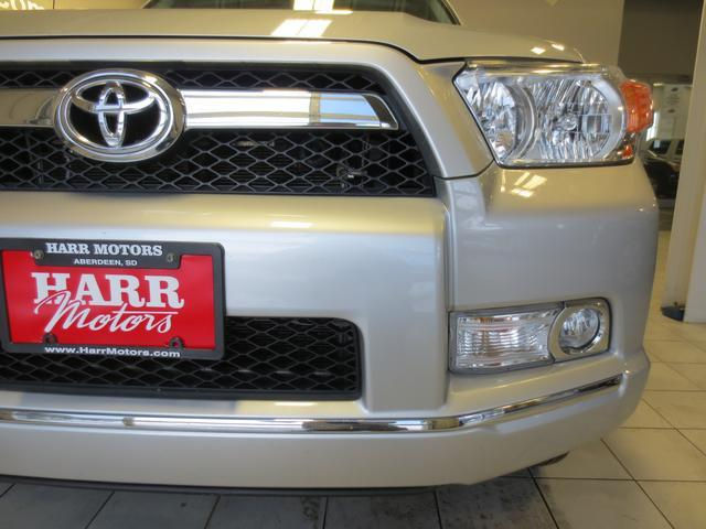 2010 Toyota 4RUNNER SR5 4WD 2010 Toyota 4RUNNER SR5 4WD