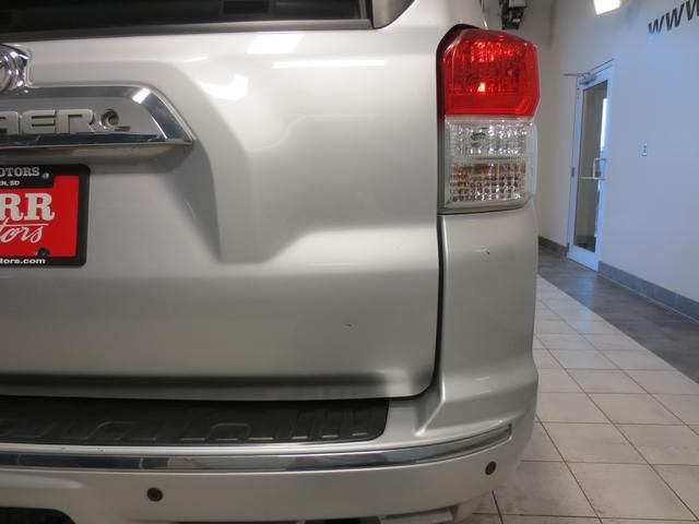 2010 Toyota 4RUNNER SR5 4WD 2010 Toyota 4RUNNER SR5 4WD