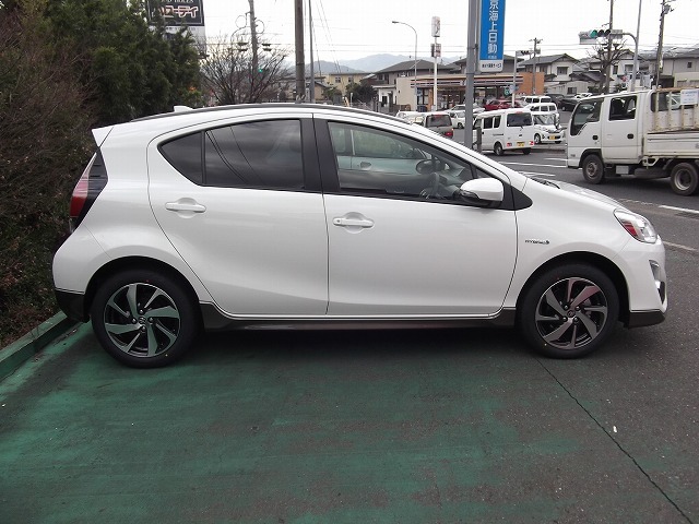 2014 Toyota AQUA X-URBAN Smart Entry PKG 2014 Toyota AQUA X-URBAN Smart Entry PKG